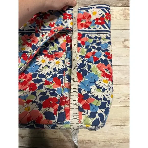 Vera Bradley Summer Cottage Quilted Floral Bag Travel Tote - Picture 5 of 5